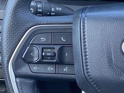 Certified 2025 Toyota 4Runner 4WD image 18