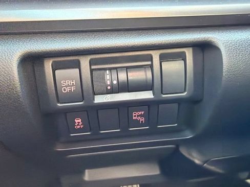 Used 2019 Subaru Crosstrek 2.0i Limited w/ Popular Package #3 AWD/4WD image 16