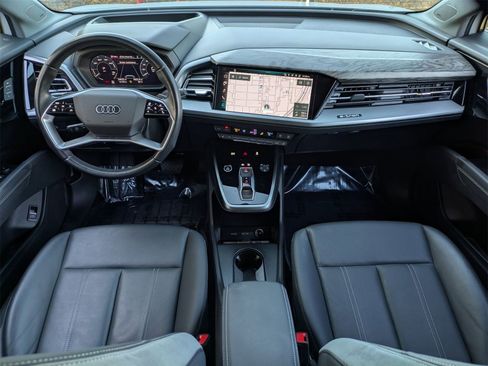 Used 2023 Audi Q4 e-tron Prestige image 7