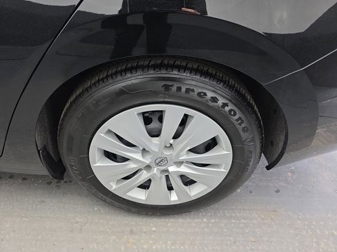 Used 2025 Nissan Sentra S image 13