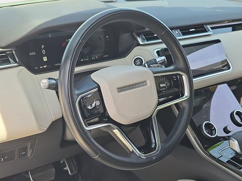 Certified 2022 Land Rover Range Rover Velar R-Dynamic S image 16