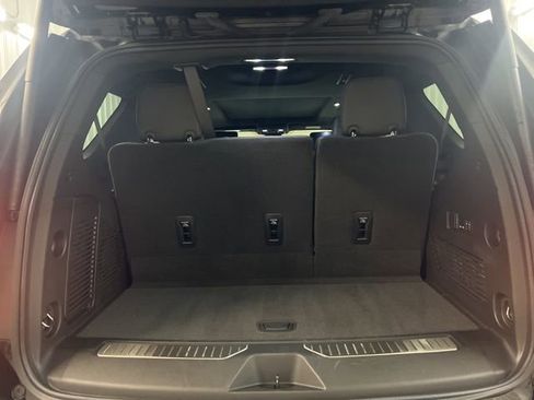 Used 2024 Chevrolet Tahoe Z71 w/ Z71 Off-Road Package image 29