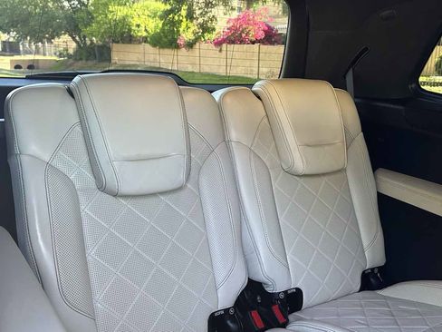Used 2019 Mercedes-Benz GLS 550 4MATIC image 20
