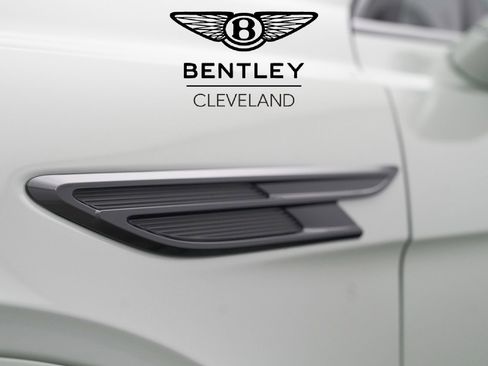 Used 2023 Bentley Bentayga Speed image 11
