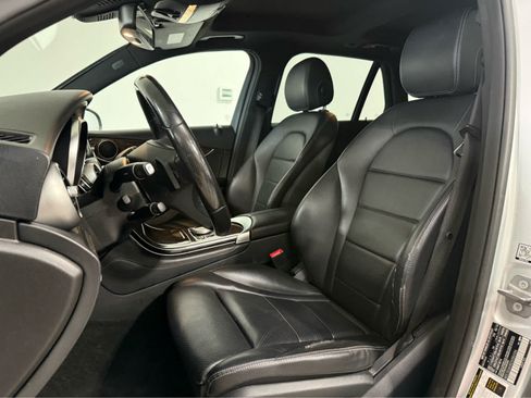 Used 2018 Mercedes-Benz GLC 300 4MATIC image 13