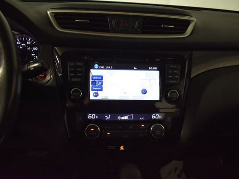 Used 2016 Nissan Rogue SL AWD/4WD image 19