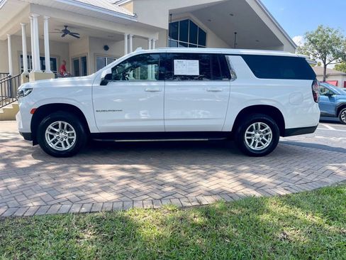 Used 2024 Chevrolet Suburban LT image 2