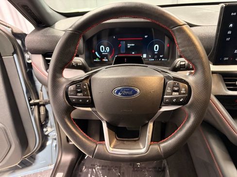 Used 2025 Ford Explorer ST-Line AWD/4WD image 14