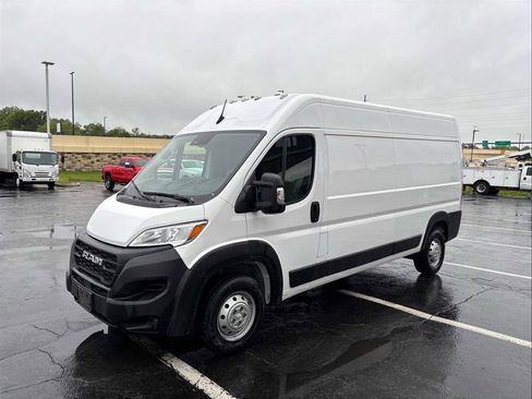 Used 2023 RAM ProMaster 2500 FWD image 4
