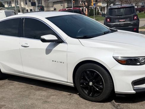 Used 2018 Chevrolet Malibu LT FWD image 8