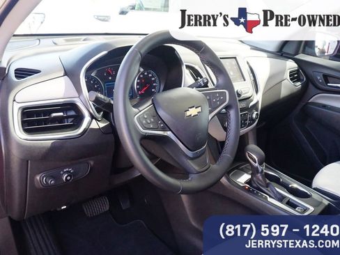 Used 2023 Chevrolet Equinox LT image 18