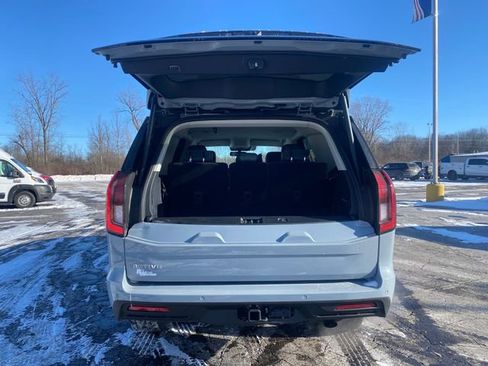 New 2026 Ford Expedition Active image 16