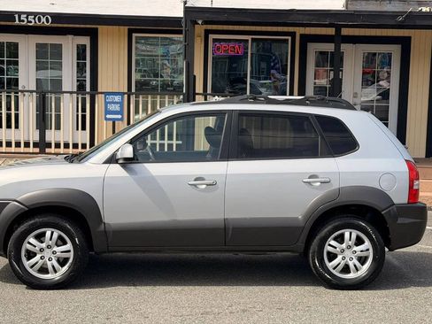 Used 2008 Hyundai Tucson SE AWD/4WD image 2