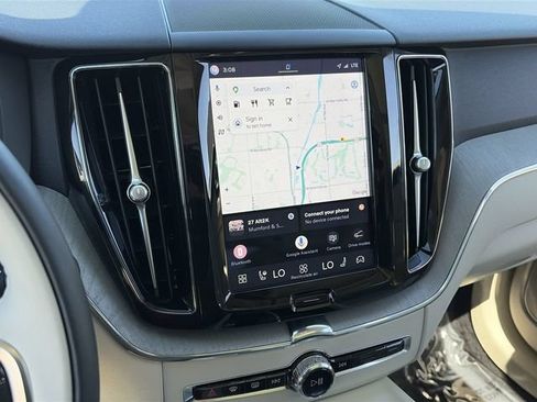 Certified 2024 Volvo XC60 B5 Plus w/ Protection Package Premier AWD/4WD image 27
