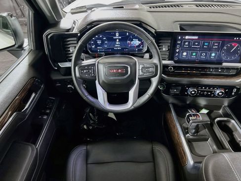 Used 2023 GMC Sierra 1500 Elevation w/ Elevation Premium Package AWD/4WD image 18