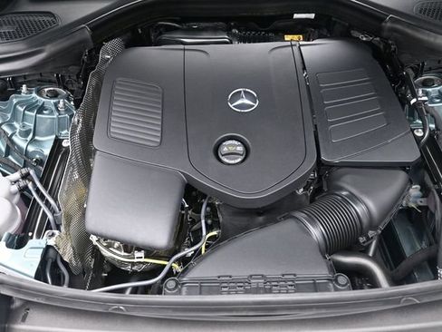 Used 2026 Mercedes-Benz GLC 300 image 32