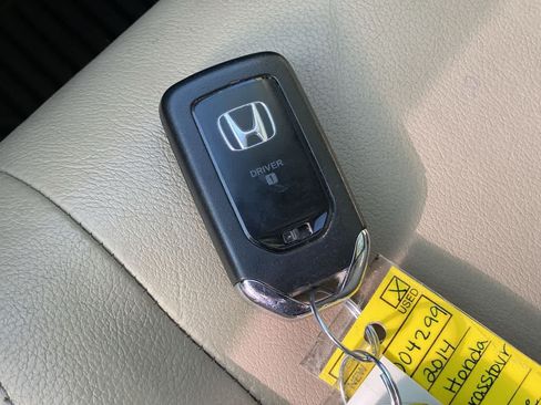 Used 2014 Honda Crosstour EX-L image 30