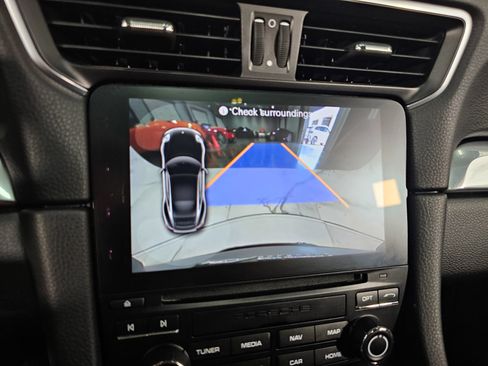 Used 2019 Porsche 911 Carrera RWD image 32