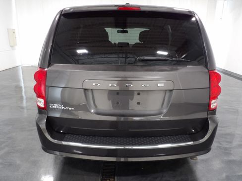 Used 2015 Dodge Grand Caravan American Value Package w/ UConnect Hands-Free Group FWD image 5