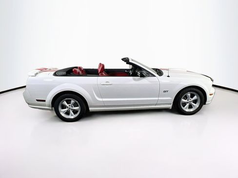 Used 2007 Ford Mustang GT RWD image 4