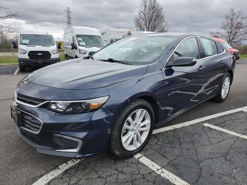 Used 2017 Chevrolet Malibu LT image 12