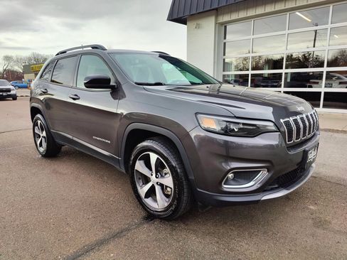 Used 2022 Jeep Cherokee Limited AWD/4WD image 2