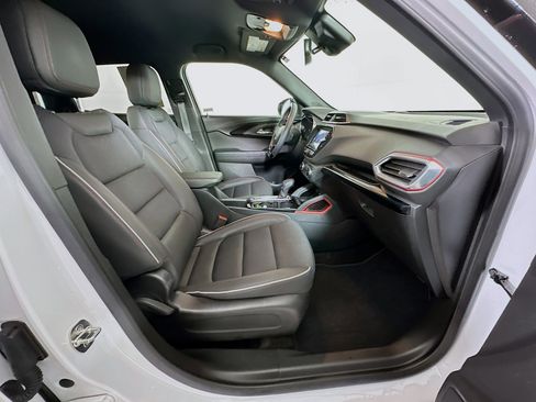 Used 2023 Chevrolet TrailBlazer RS w/ Convenience Package image 28