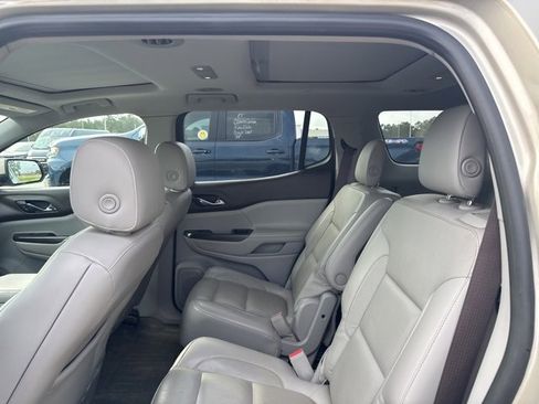 Used 2017 GMC Acadia SLT image 9