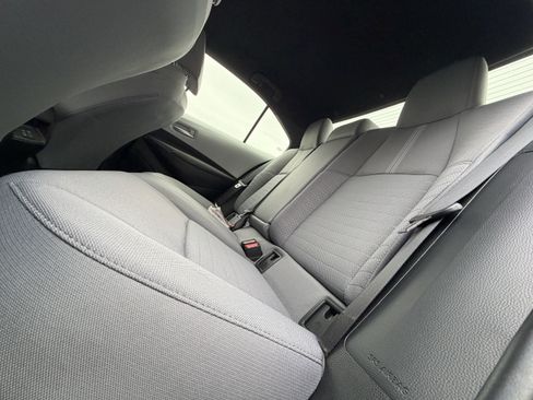 Used 2025 Toyota Corolla SE image 27