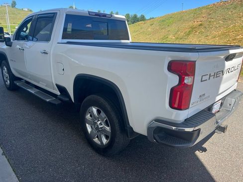 Used 2020 Chevrolet Silverado 2500 LTZ w/ LTZ Plus Package AWD/4WD image 5