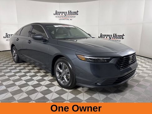 Used 2023 Honda Accord EX image 4