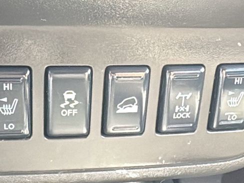 Used 2015 Nissan Xterra PRO-4X image 18