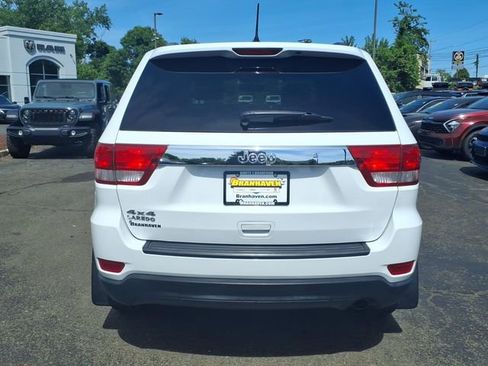 Used 2013 Jeep Grand Cherokee Laredo w/ Laredo E Group AWD/4WD image 6