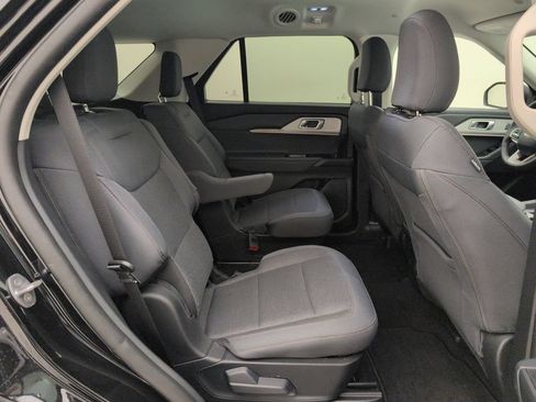 Used 2025 Ford Explorer Active RWD image 11