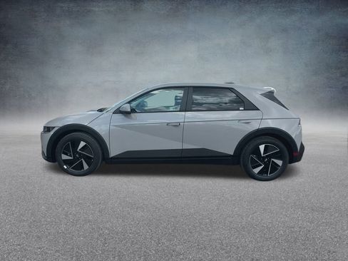 New 2025 Hyundai Ioniq 5 SE image 10