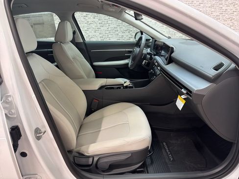 Used 2026 Hyundai Sonata SEL FWD image 11