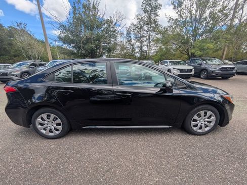 Used 2024 Toyota Corolla LE FWD image 3