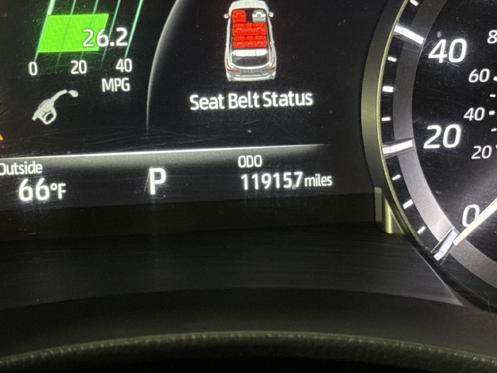 Used 2023 Toyota Highlander L FWD image 13