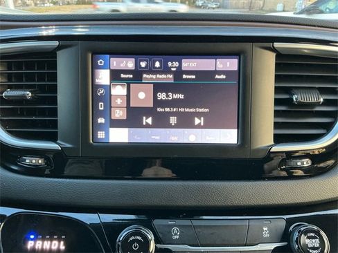 Used 2024 Chrysler Voyager LX image 21