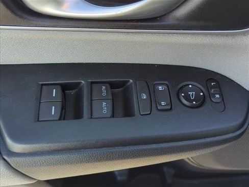 Used 2019 Honda CR-V EX image 8
