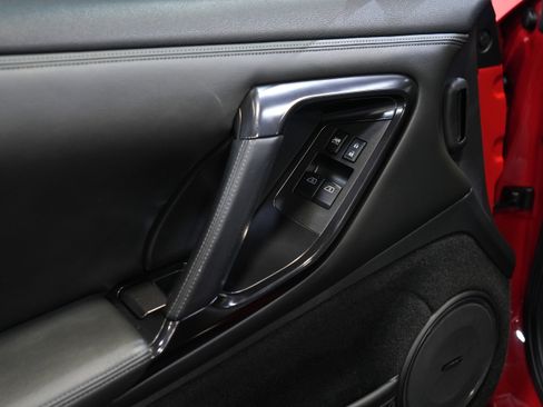 Used 2012 Nissan GT-R Premium image 24