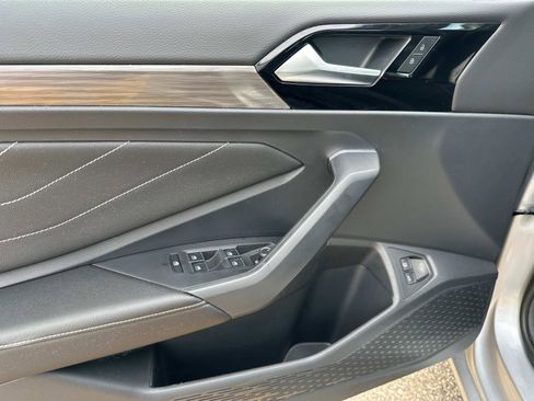 Used 2022 Volkswagen Jetta SEL image 15