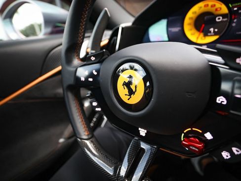 Certified 2022 Ferrari Roma RWD image 33