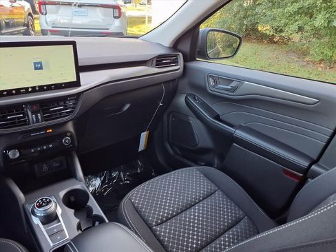 New 2025 Ford Escape Active image 13