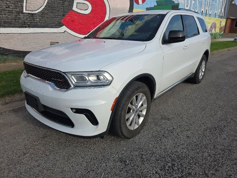 Used 2023 Dodge Durango SXT RWD image 2