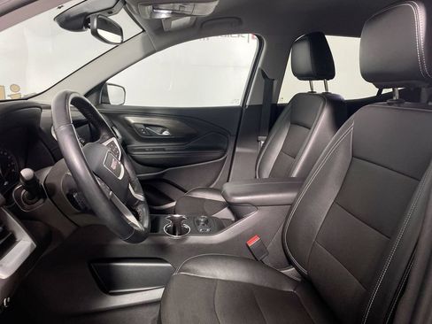 Used 2024 GMC Terrain SLT FWD image 11