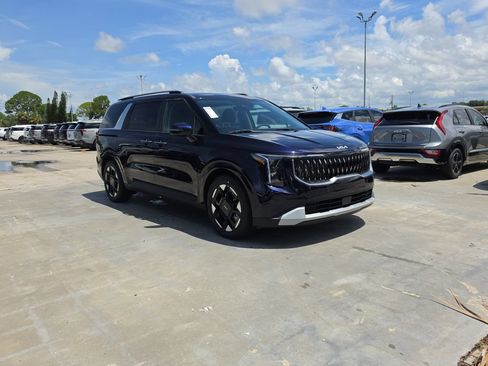 New 2027 Kia Carnival EX FWD image 2