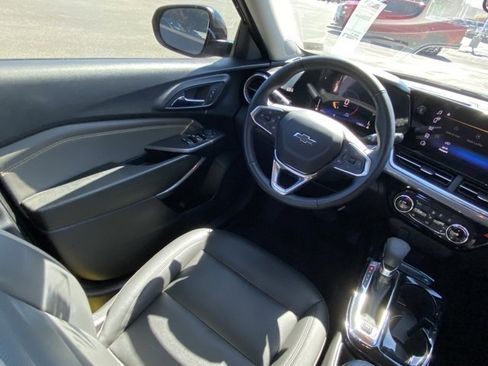 Used 2024 Chevrolet Trax ACTIV w/ Driver Confidence Package image 23