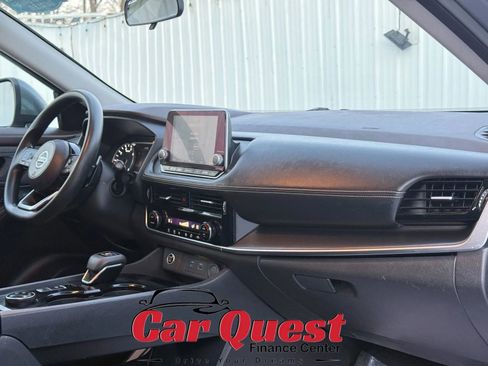 Used 2021 Nissan Rogue SV image 19