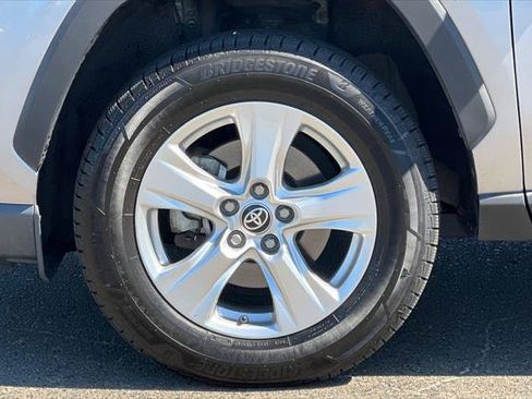 Certified 2021 Toyota RAV4 LE AWD/4WD image 29